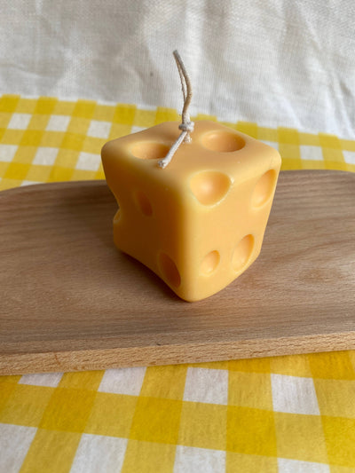 The Wednesday Co - Sueño con Queso - Cheese Candle: Creme Brûlée Scent / Small Cheese