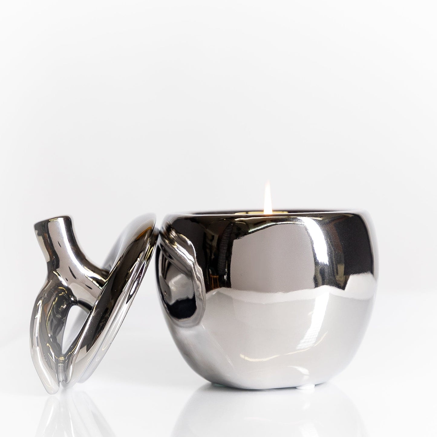 Thompson Ferrier - Silver Malus Apple Candle