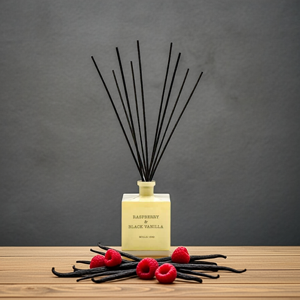 Cereria Molla - Premium Reed Diffuser - Raspberry and Black Vanilla